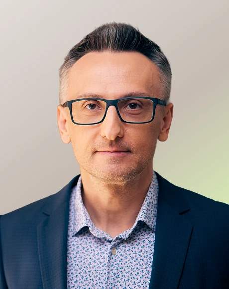 Դենիս Ագապոնով, CFA, CFA